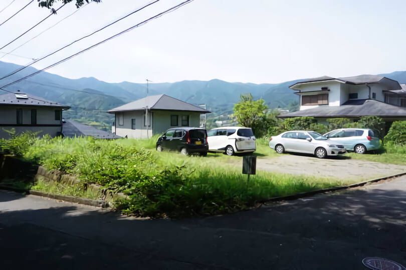 湯河原町宮上・敷地面積約112坪・陽当たり良好角地の温泉権利付売地