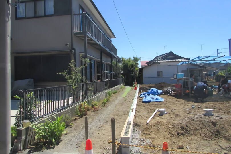 小田原市国府津・生活・交通便良好な大型住宅付き売地　敷地約92坪