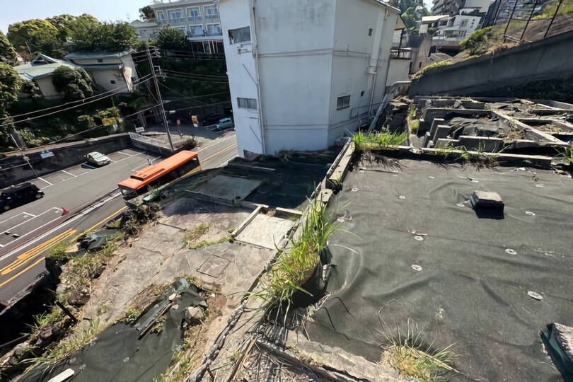 現地