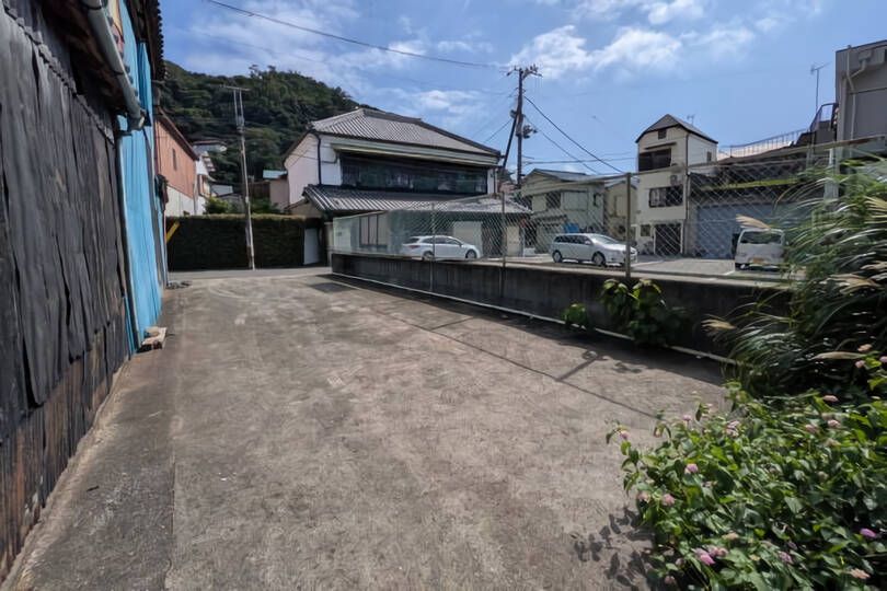 現地