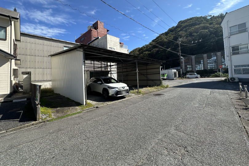 現地