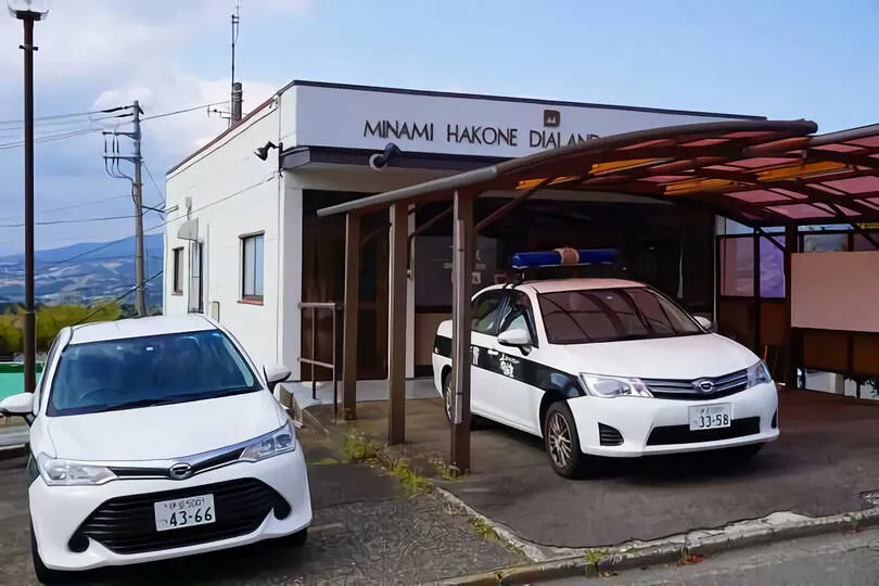 南箱根ダイヤランド別荘地　夜間事務所/パトロール車