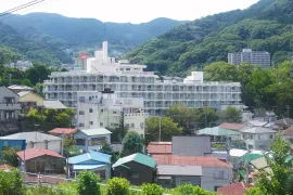 熱海の花火と青い海を一望!温泉大浴場完備の快適リゾート