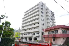 国道135号沿い|海と網代花火を楽しむ温泉付マンション